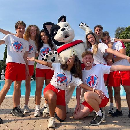 Campeggio Europa Silvella San Felice del Benaco Esterno foto The 2019 animation team