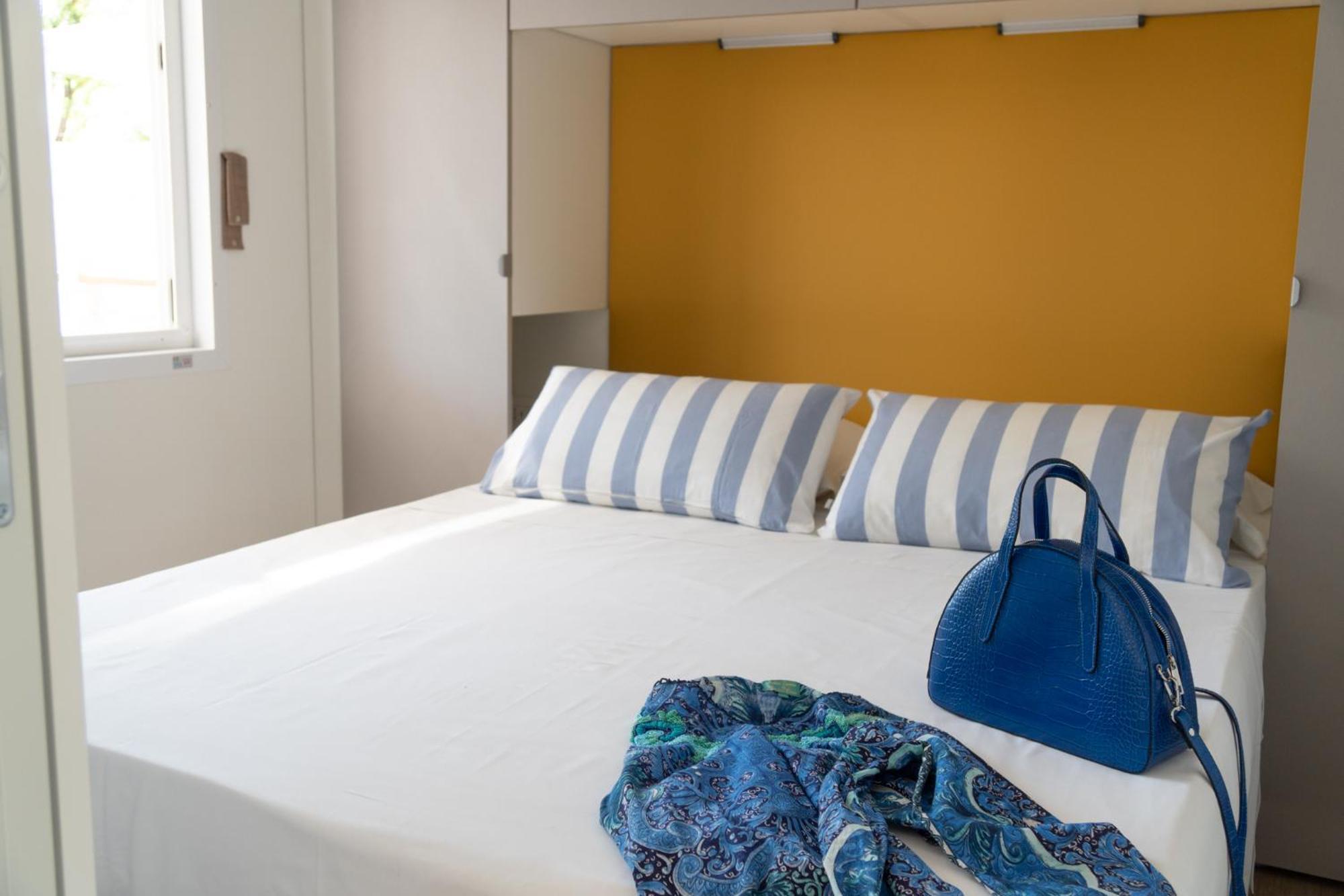 Campeggio Europa Silvella San Felice del Benaco Esterno foto A room at the hotel