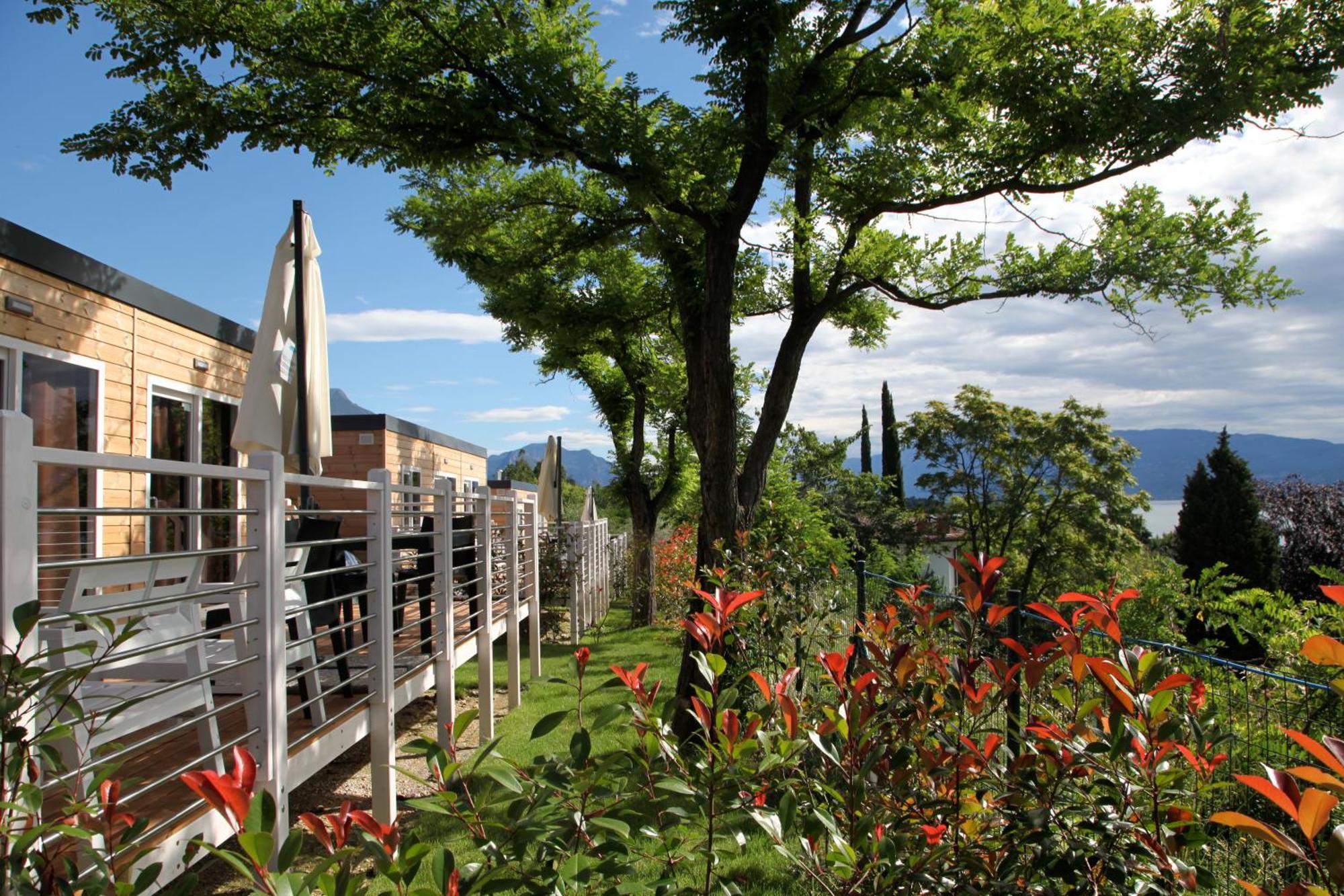 Campeggio Europa Silvella San Felice del Benaco Esterno foto Camping in Italy